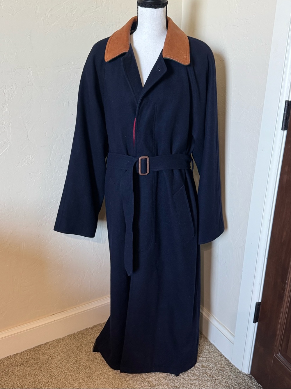 90’s Vintage Gant Navy Wool Coat with Tan Leather Collar